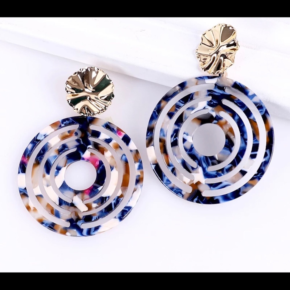 Earrings/ ladies earrings